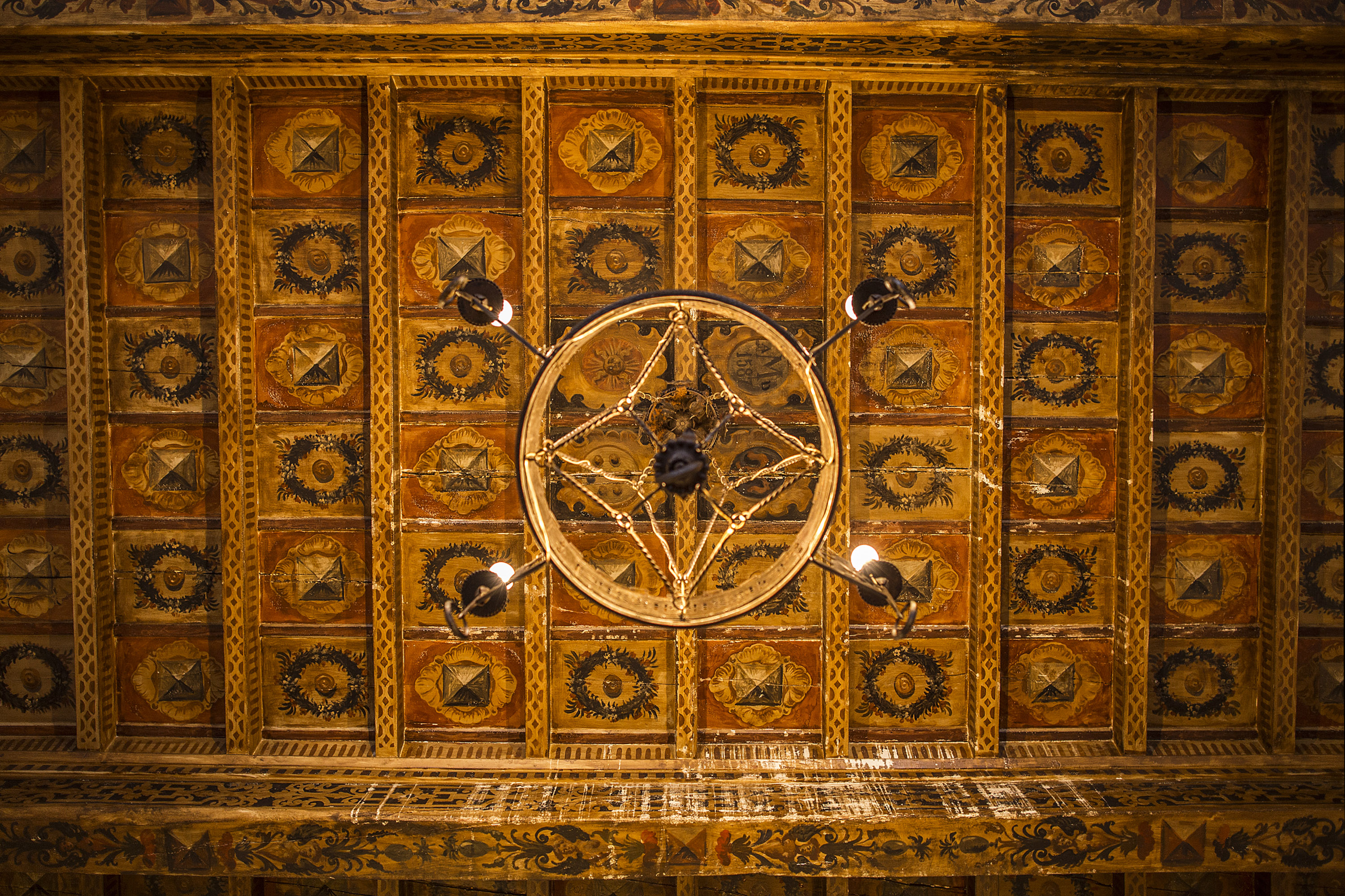 Soffitto a cassettoni originale 1587 by anonimo anonimo